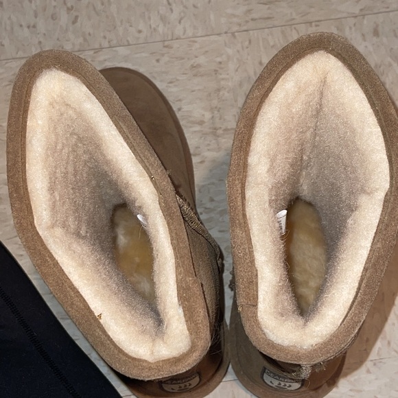 NWOT Bearpaw Tall Boots - Picture 3 of 4